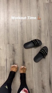 Laura Govan feet photo 9
