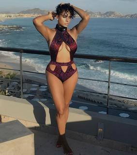 Laura Govan feet photo 16