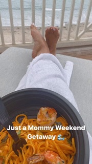 Laura Govan feet photo 2