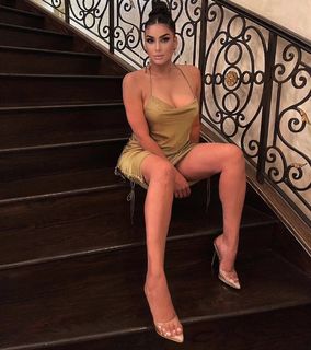 Laura Govan feet photo 9