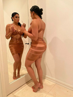 Laura Govan feet photo 7