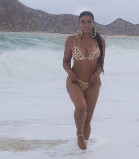 Laura Govan feet photo 4