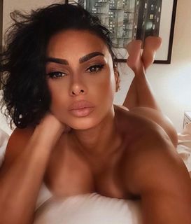 Laura Govan feet photo 10