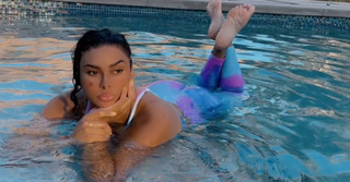 Laura Govan feet photo 1