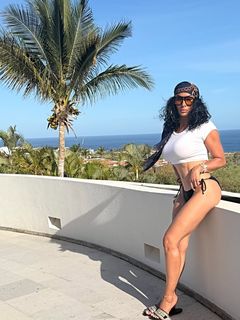 Laura Govan feet photo 4