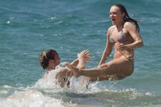 Laura Haddock feet photo thumbnail