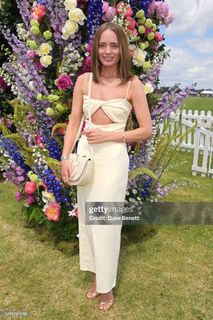 Laura Haddock feet photo thumbnail