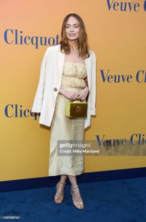 Laura Haddock feet photo thumbnail