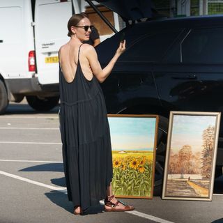 Laura Haddock feet photo thumbnail