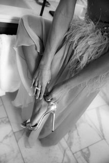 Laura Haddock feet photo thumbnail