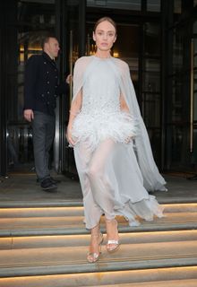 Laura Haddock feet photo thumbnail