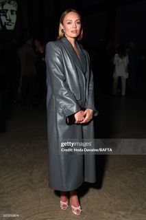 Laura Haddock feet photo 3
