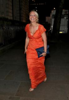 Laura Hamilton feet photo thumbnail