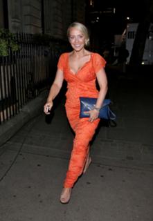 Laura Hamilton feet photo thumbnail