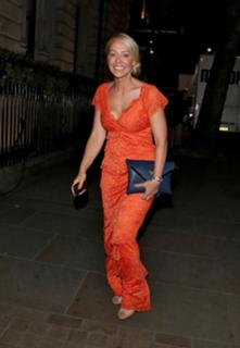 Laura Hamilton feet photo thumbnail