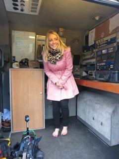 Laura Hamilton feet photo thumbnail