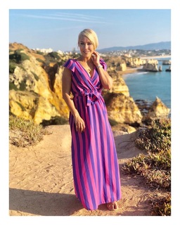 Laura Hamilton feet photo thumbnail