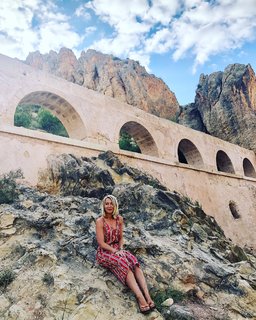 Laura Hamilton feet photo thumbnail