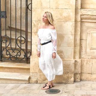 Laura Hamilton feet photo thumbnail