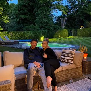 Laura Hamilton feet photo thumbnail