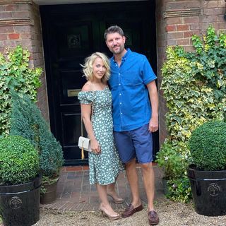 Laura Hamilton feet photo thumbnail