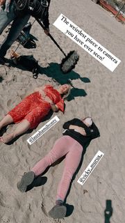 Laura Hamilton feet photo thumbnail