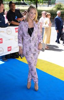 Laura Hamilton feet photo thumbnail