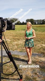 Laura Hamilton feet photo thumbnail