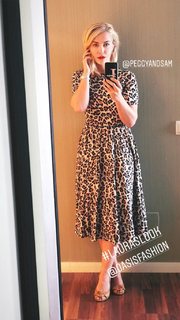 Laura Hamilton feet photo thumbnail