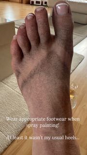 Laura Hamilton feet photo thumbnail