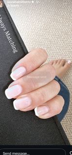 Laura Hamilton feet photo thumbnail