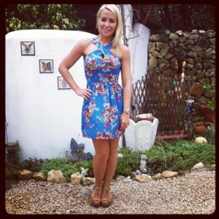 Laura Hamilton feet photo thumbnail