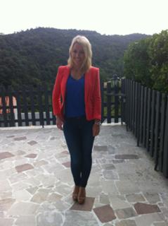 Laura Hamilton feet photo thumbnail