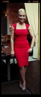 Laura Hamilton feet photo thumbnail