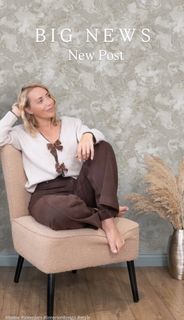 Laura Hamilton feet photo thumbnail