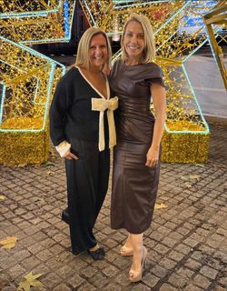 Laura Hamilton feet photo thumbnail