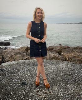 Laura Hamilton feet photo 5