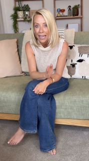 Laura Hamilton feet photo 12