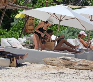 Laura Harrier feet photo thumbnail