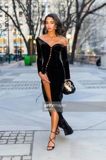 Laura Harrier feet photo thumbnail