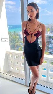 Laura Harrier feet photo thumbnail