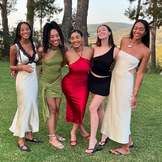 Laura Harrier feet photo thumbnail