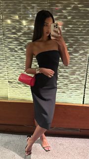 Laura Harrier feet photo thumbnail