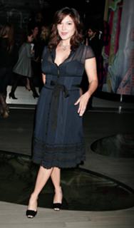 Laura Harring feet photo thumbnail