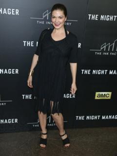 Laura Harring feet photo thumbnail
