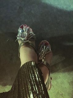 Laura Harring feet photo thumbnail