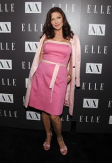 Laura Harring feet photo thumbnail