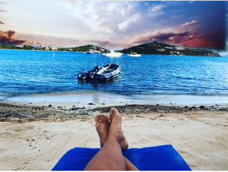 Laura Harring feet photo thumbnail