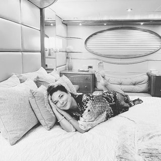 Laura Harring feet photo thumbnail