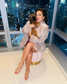 Laura Harring feet photo thumbnail